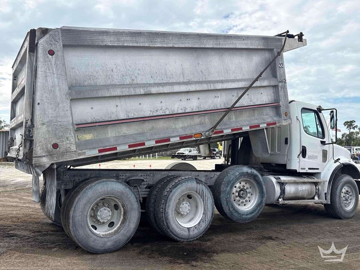 2007-freightliner-m2-112-tri-axle-dump-truck-image-3