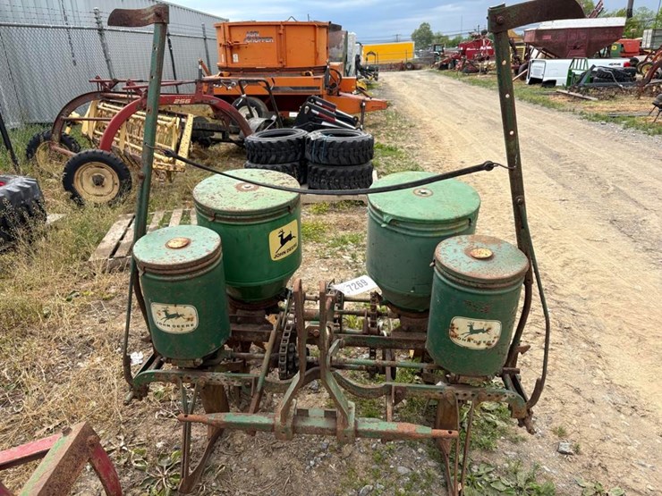 john-deere-246-image-1