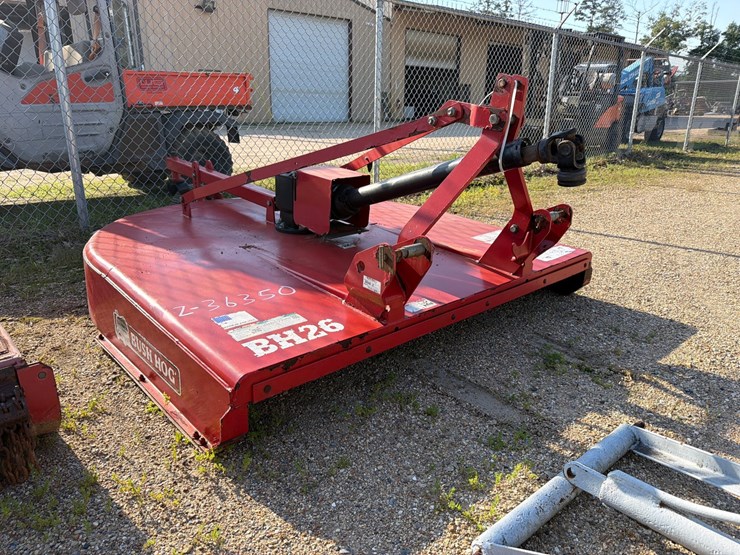 #973-•-bush-hog-bh-26-6ft-rotary-cutter-image-3
