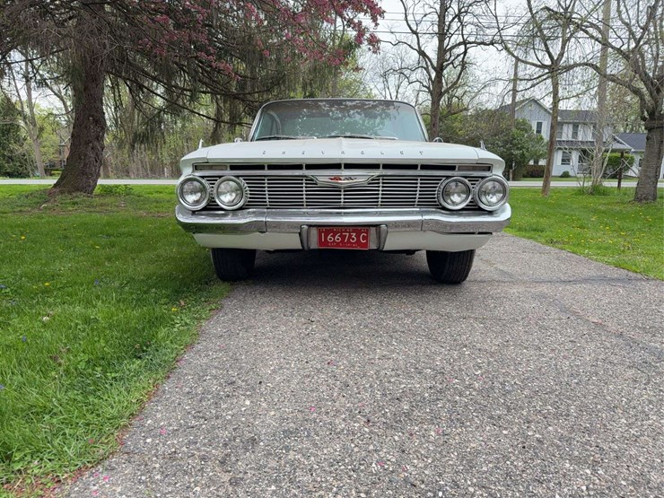 1961-chevrolet-impala-image-2