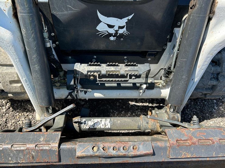 2021-bobcat-t64-image-10