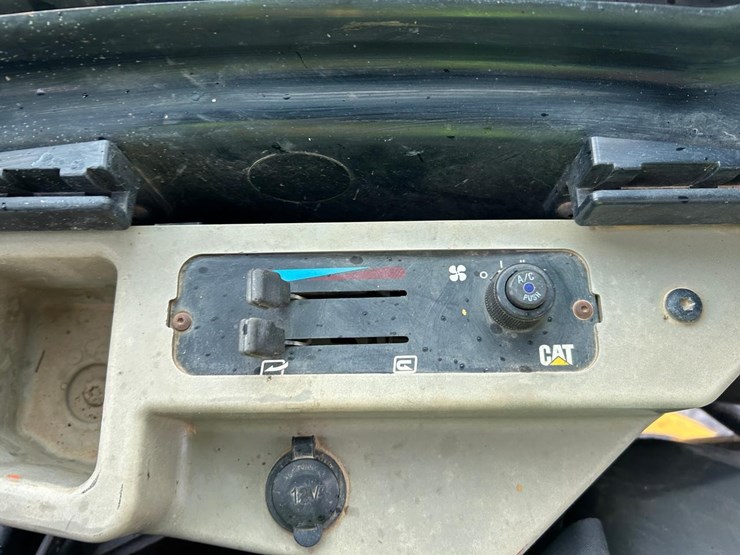 caterpillar-305e2-cr-image-24