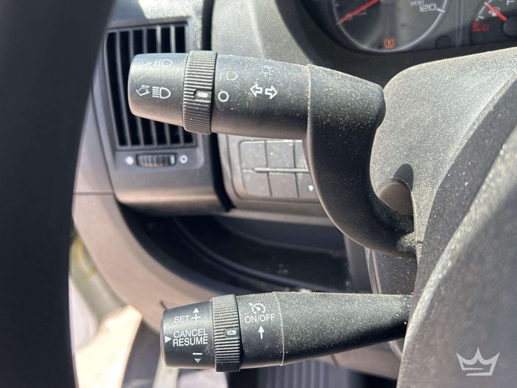 2018-ram-promaster-1500-image-14