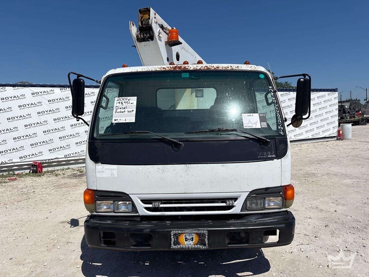 2001-isuzu-npr-image-32