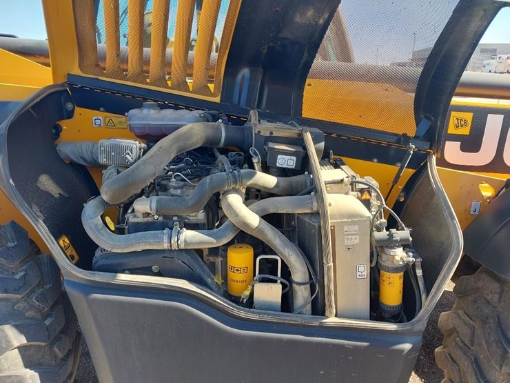 2014-jcb-535-140-image-11