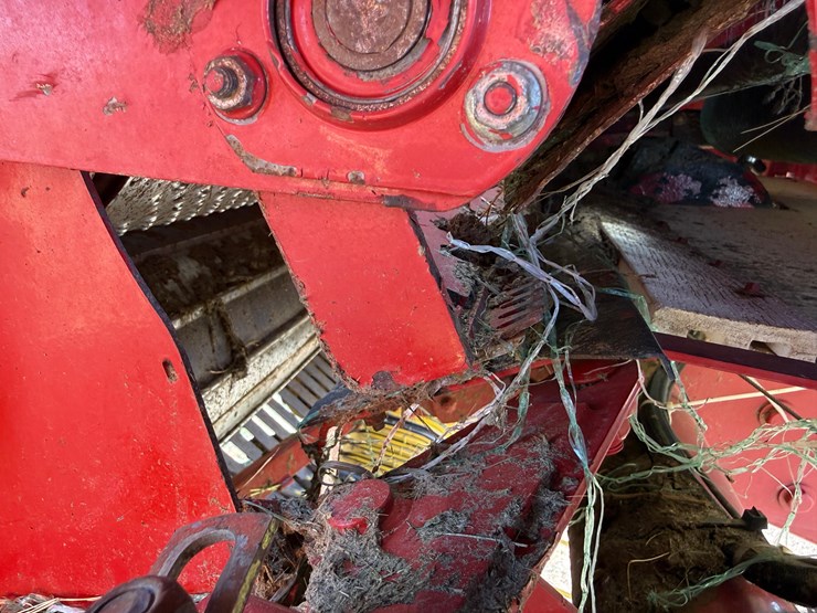 new-holland-br7090-image-10