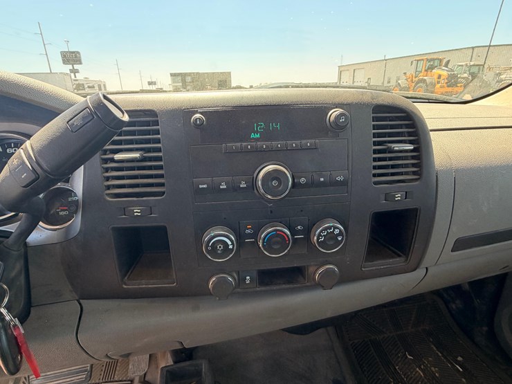 2012-gmc-2500-image-24