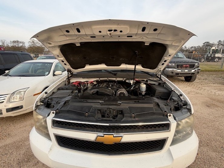 2012-chevrolet-tahoe-image-47