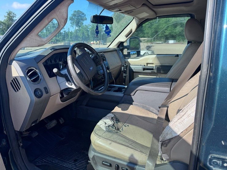 2011-ford-f250-image-14