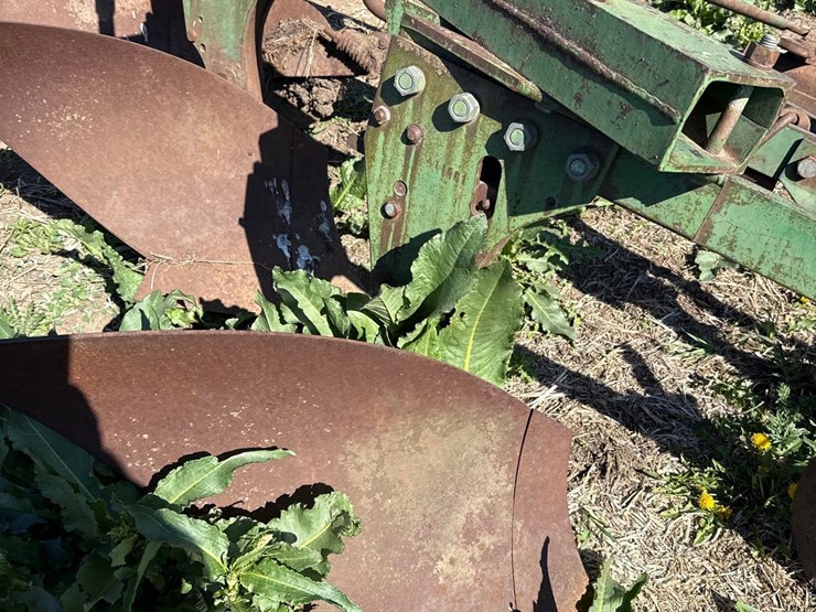 john-deere-145-image-13
