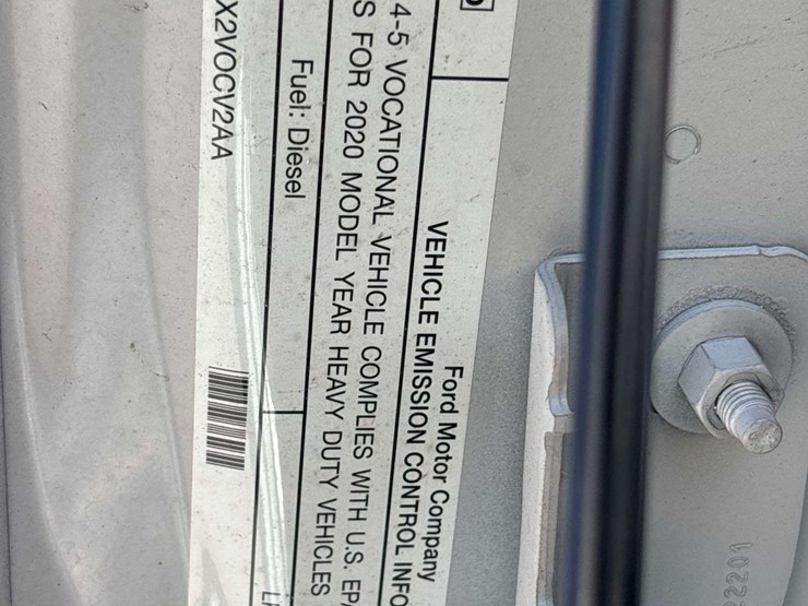 2020-ford-f550-image-10