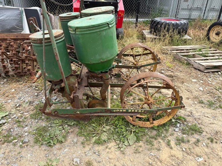 john-deere-246-image-3