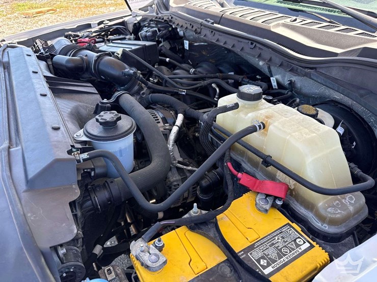 2022-ford-f350-image-8
