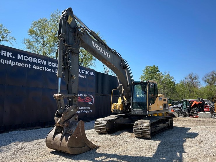 volvo-ec220dlc-excavator-image-7