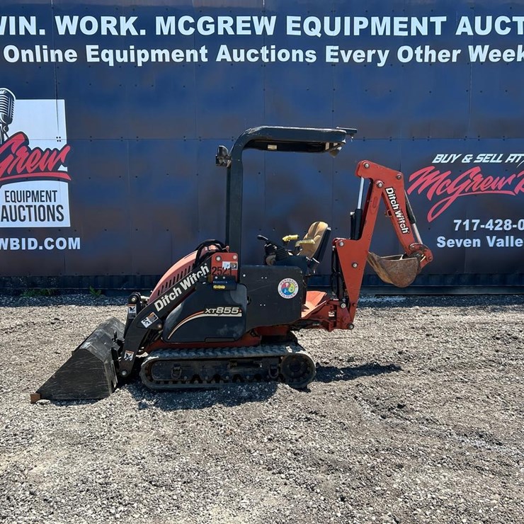 DITCH WITCH XT855
