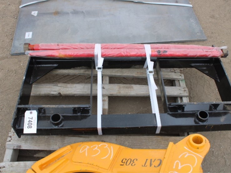 #7408-•-skid-steer-bale-fork-image-3