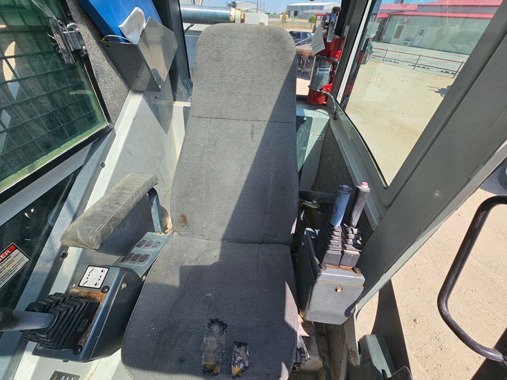 2013-peterbilt-367-image-17
