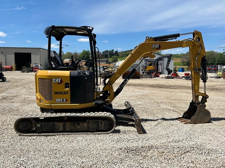 2021-caterpillar-303.5-image-5