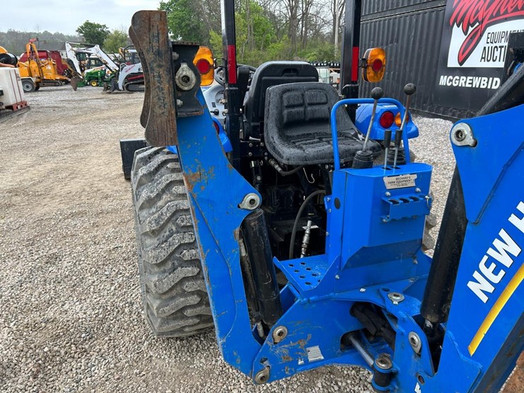 2015-new-holland-boomer-37-image-20