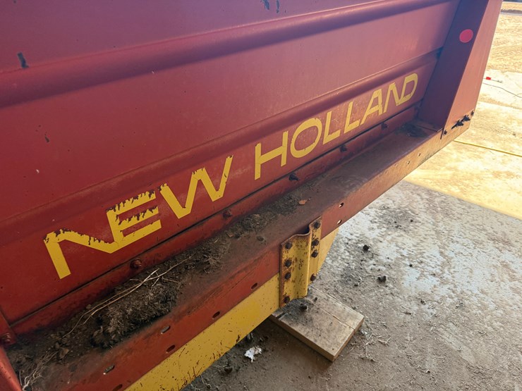new-holland-791-image-14