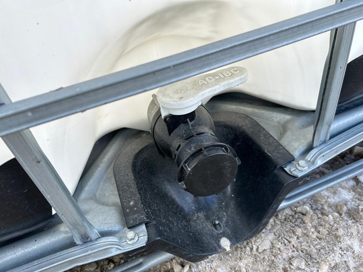 water-tank-tote-image-6
