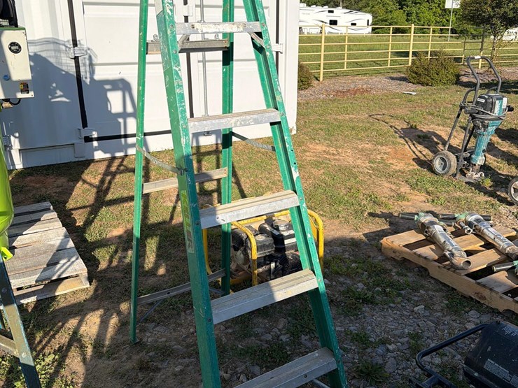 keller-6'-fiberglass-a-frame-ladder-image-1