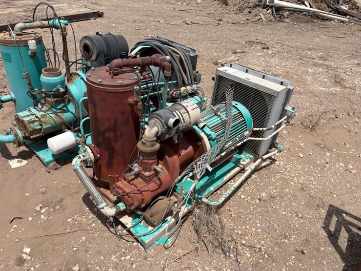 (2)-sullivan-palatek-dg-series-rotary-screw-air-compressors-image-1