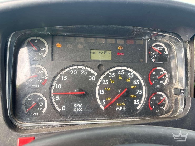 2007-freightliner-m2-112-tri-axle-dump-truck-image-38