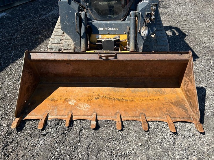 2023-deere-317g-image-9