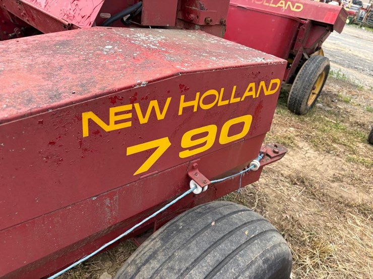 new-holland-790-image-5