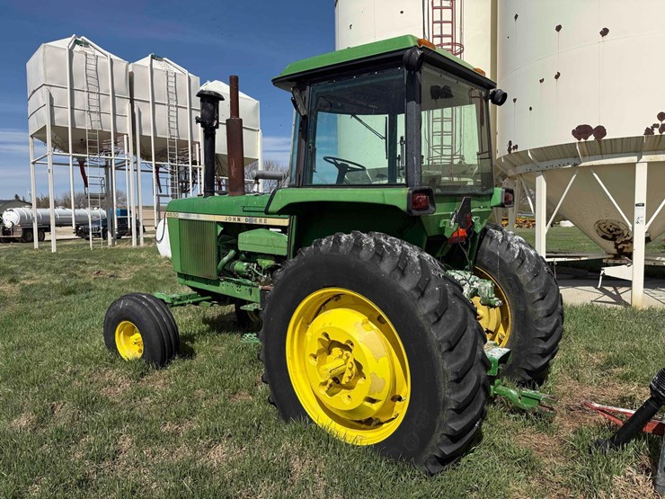 john-deere-4630-image-1