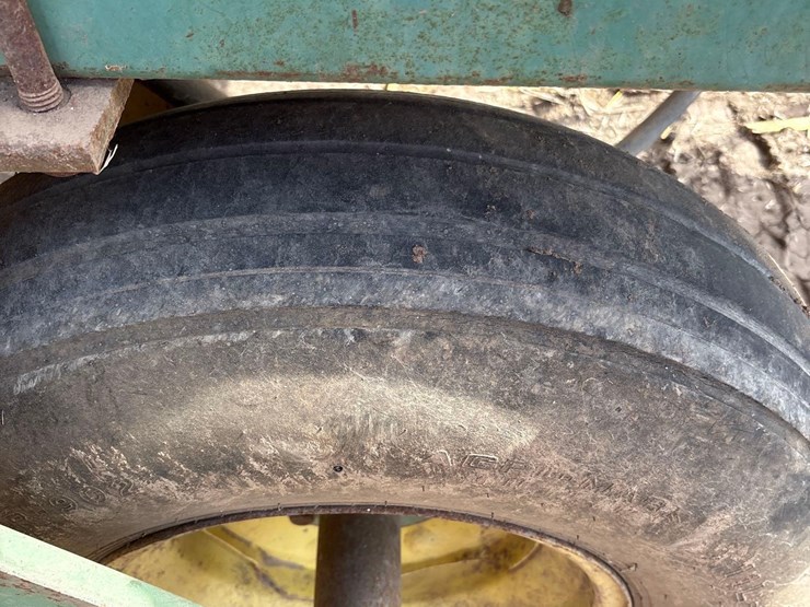 john-deere-250-image-24
