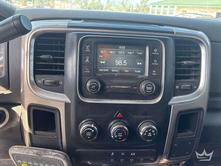 2014-dodge-3500-image-11