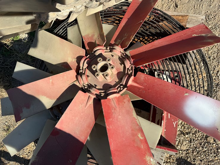 pallet-w/-(4)-fan-blade-assym.,-engine-mounts,-(1)-51”l-x-5”w-x-20”-h-cac-image-4