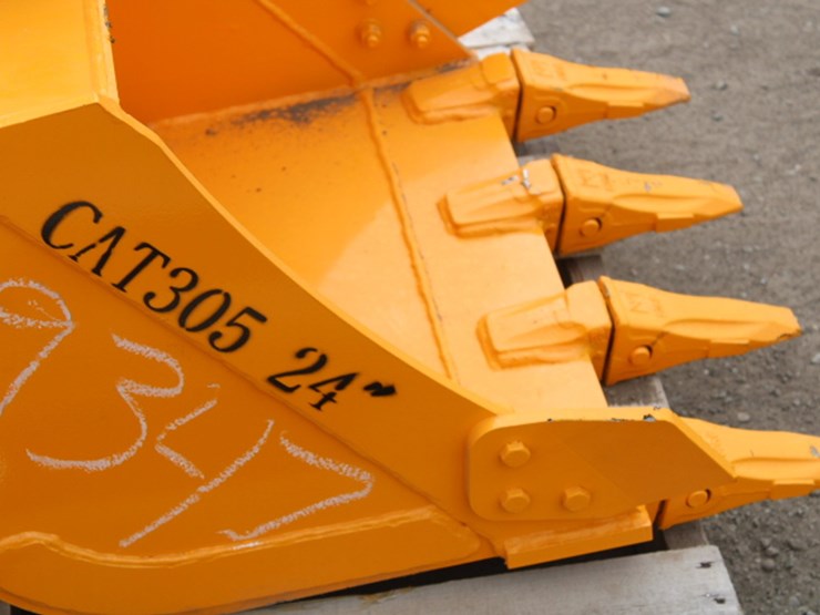 caterpillar-305-image-4
