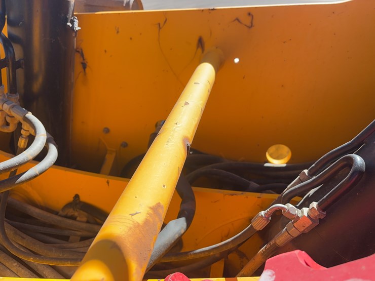 jcb-512-56-image-20