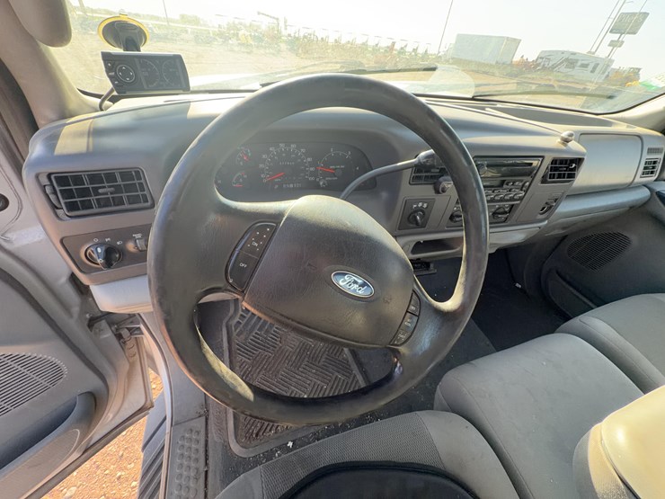 2004-ford-f250-image-19