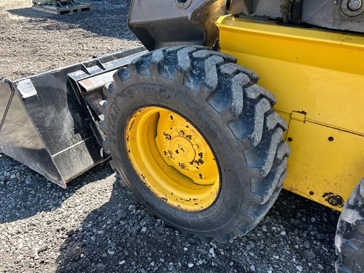 new-holland-ls150-image-17