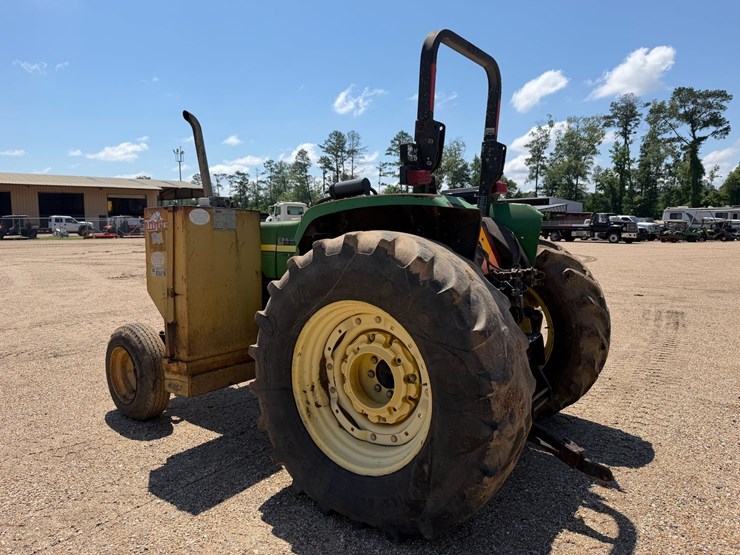 john-deere-5520-image-4