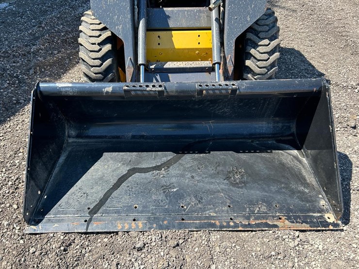 new-holland-ls150-image-9