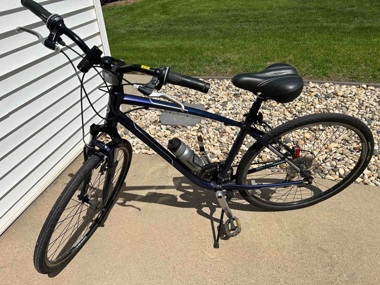 26"-giant-8-speed-bike-image-1