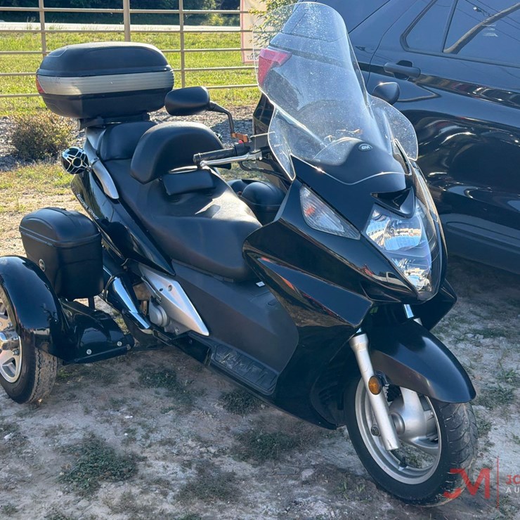 2002 HONDA SILVER WING FSC600 MOTORCYCLE