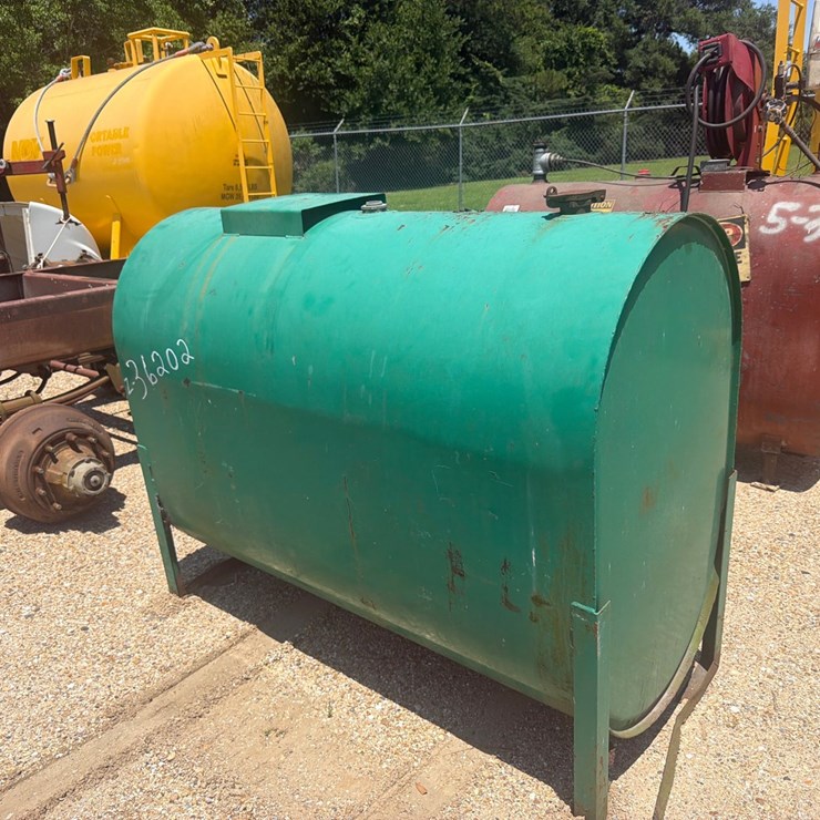 #36202 • 300 GALLON GREEN TRANSMISSION FLUID TANK