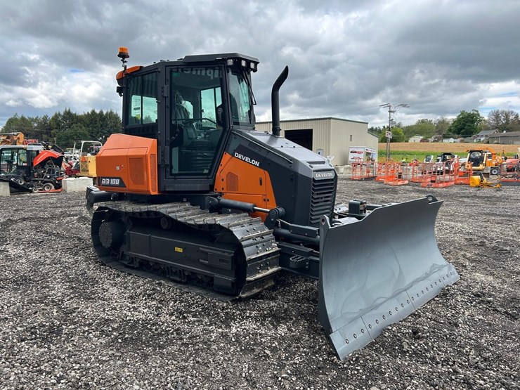 2026--develon-dd100-us10-crawler-dozer-image-6