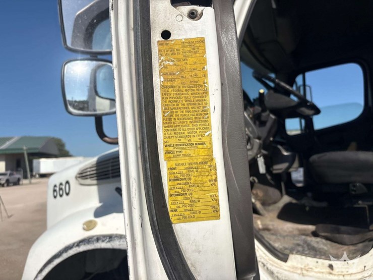 2007-freightliner-m2-112-tri-axle-dump-truck-image-5