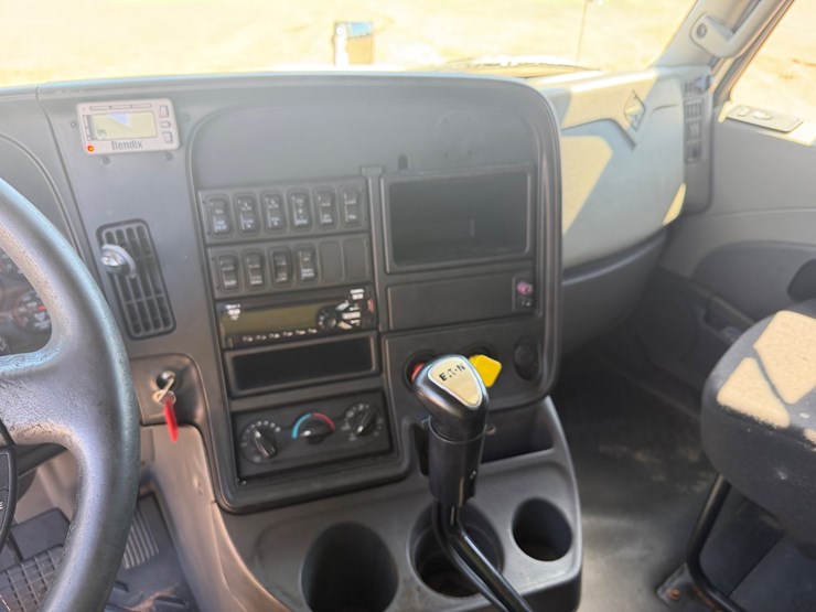 2015-international-prostar-image-10