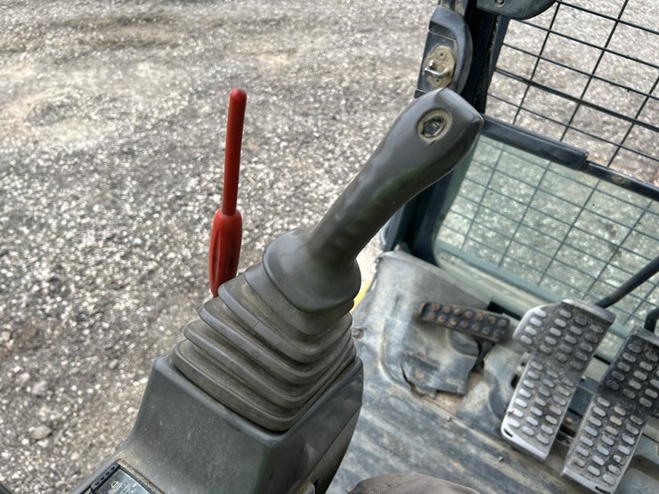 deere-160d-lc-image-28