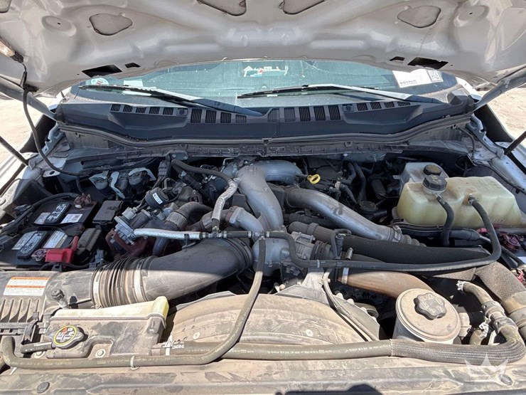 2020-ford-f550-image-7