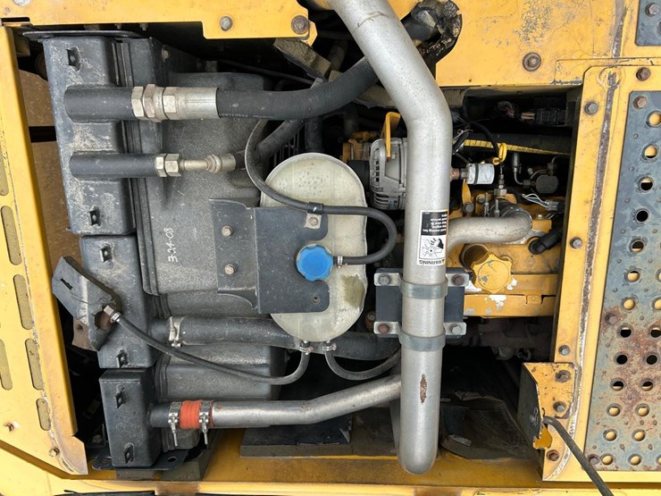 deere-160d-lc-image-15