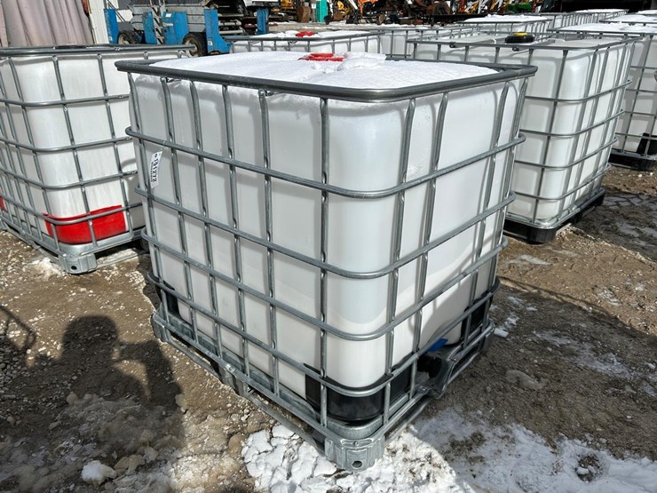 water-tank-tote-image-1